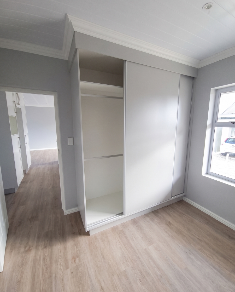 2 Bedroom Property for Sale in Struisbaai Western Cape